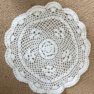 💙9” vintage hand crochet doily💙